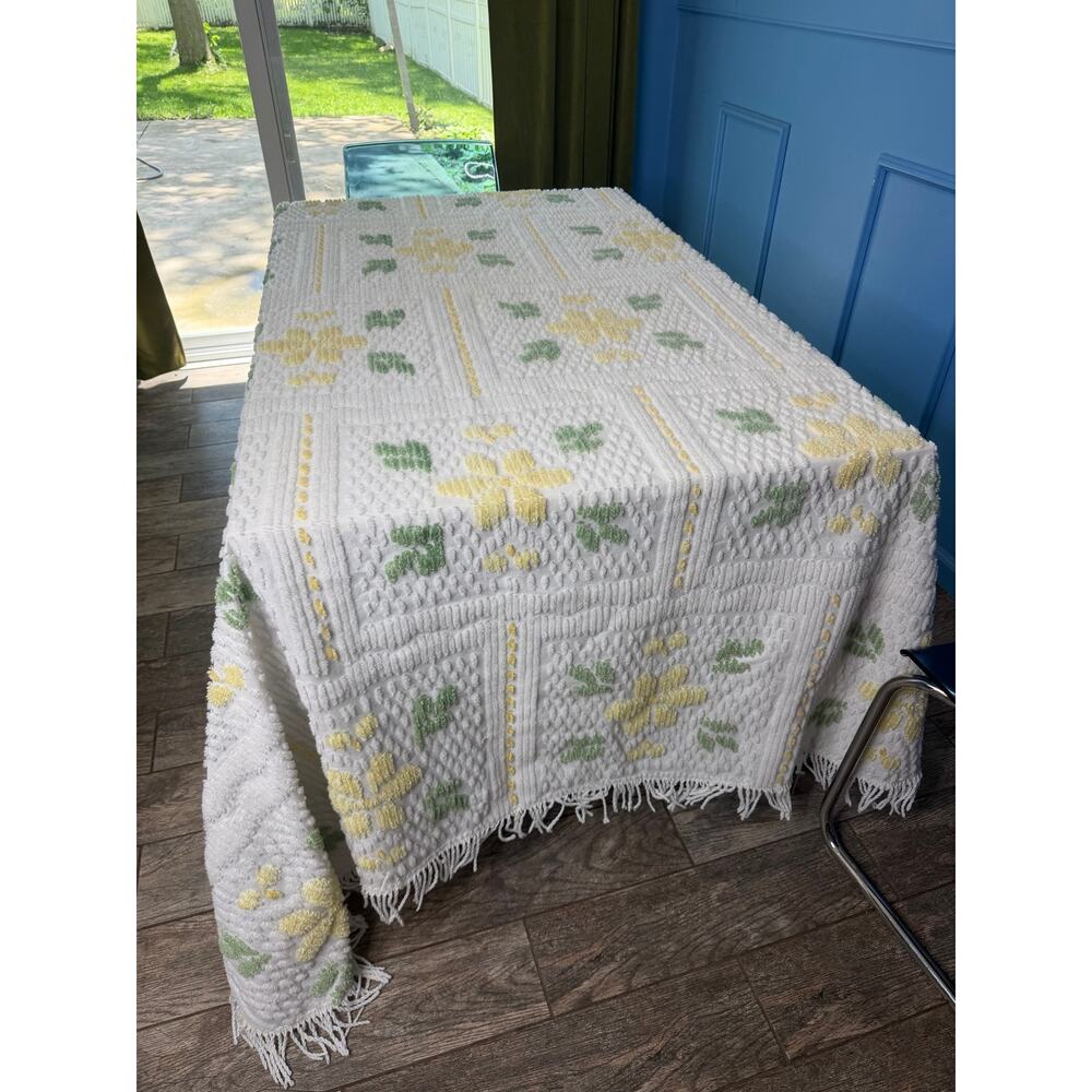 Vtg Chenile Bedspread Soft Yellow White Fringe Queen Full Double